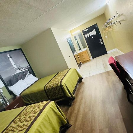 Super 8 By Wyndham Rocky Mount I-95 Exit 145 Hotel Battleboro Bagian luar foto
