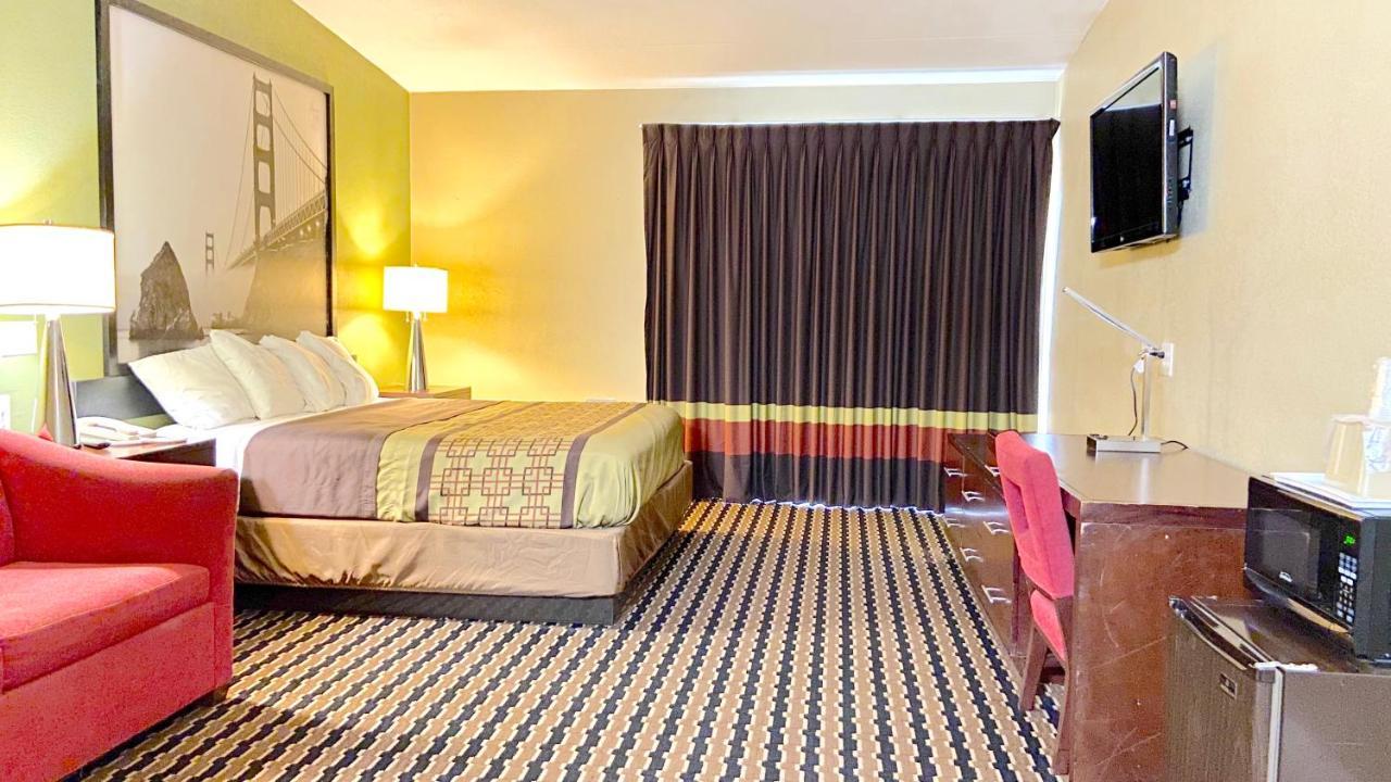 Super 8 By Wyndham Rocky Mount I-95 Exit 145 Hotel Battleboro Bagian luar foto