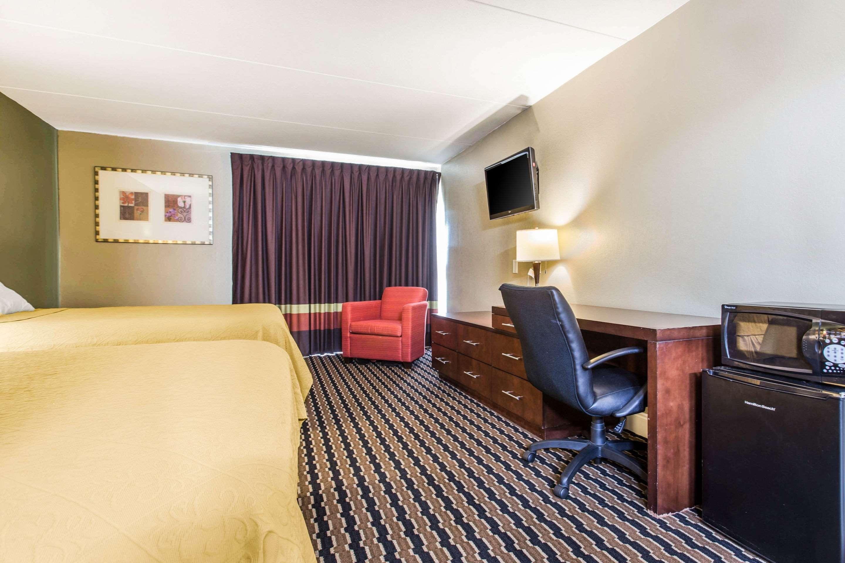 Super 8 By Wyndham Rocky Mount I-95 Exit 145 Hotel Battleboro Bagian luar foto