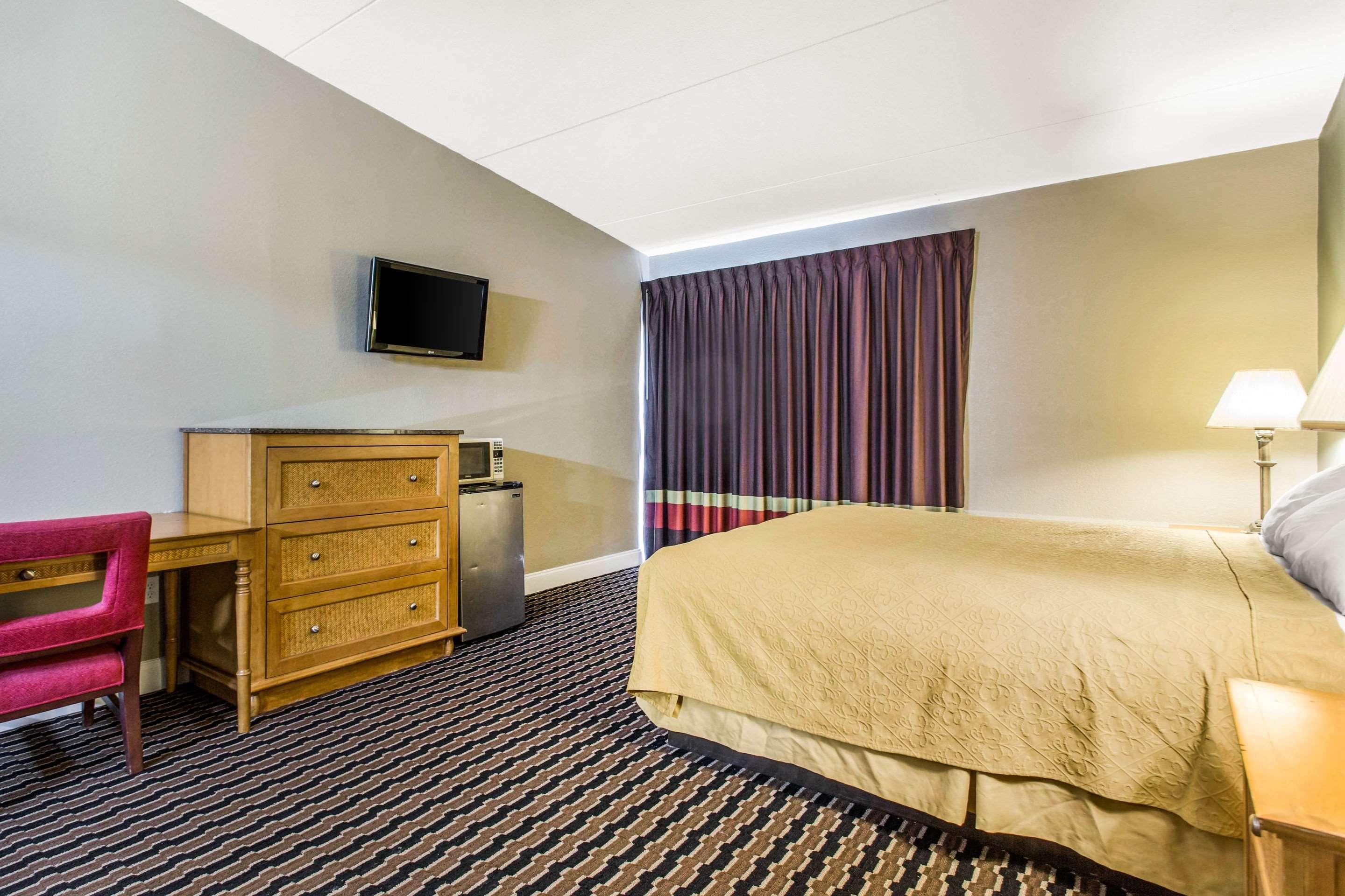 Super 8 By Wyndham Rocky Mount I-95 Exit 145 Hotel Battleboro Bagian luar foto